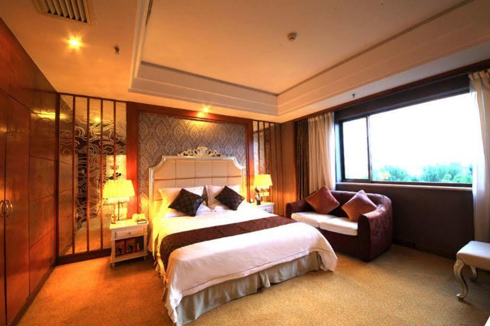 Country Garden Phoenix Hotel Jingmen ภายนอก รูปภาพ